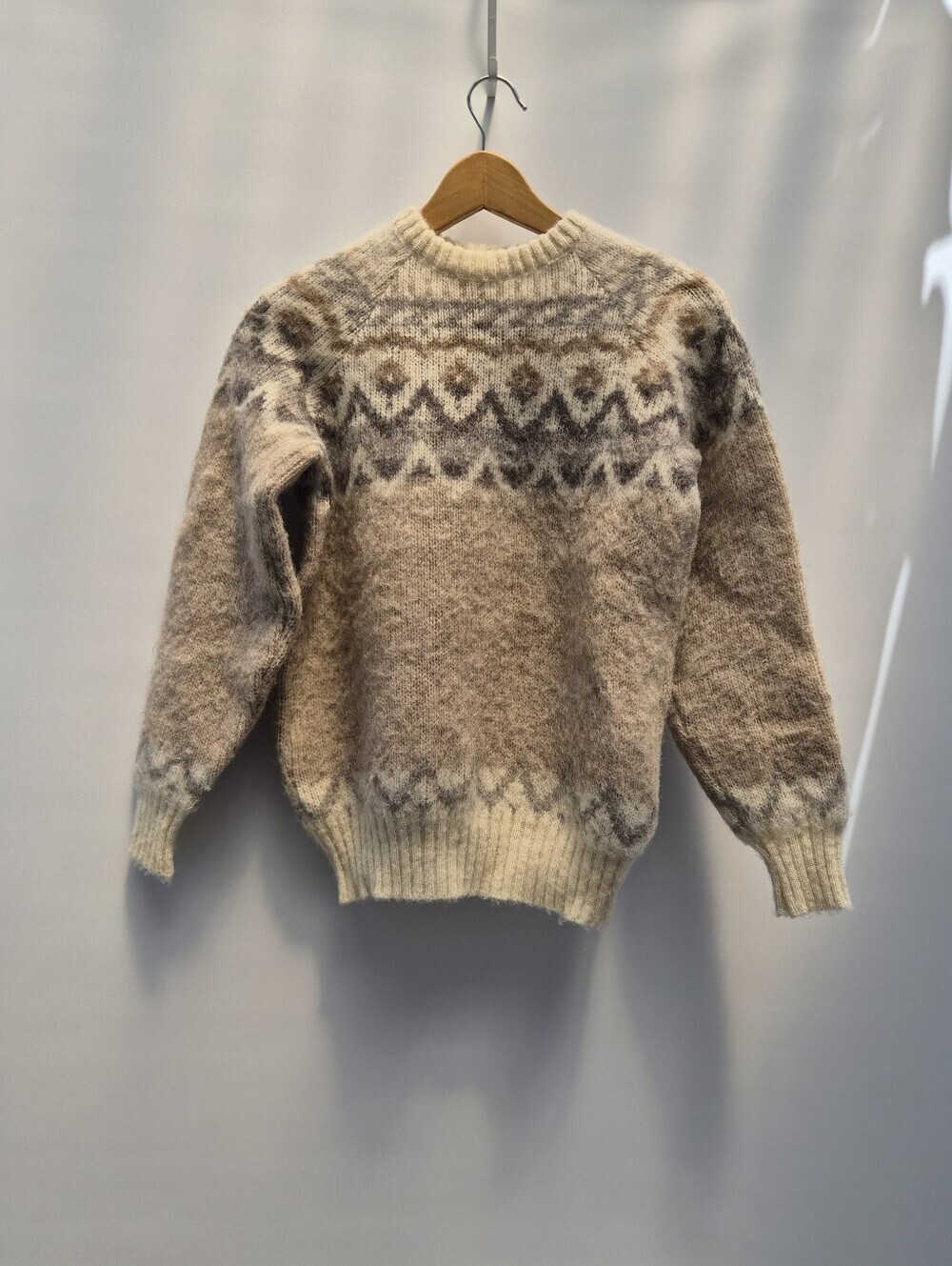VTG Hilda Ltd Icelandic Wool Sweater Womens XS Fair Isle Nordic Knit Beige Gray